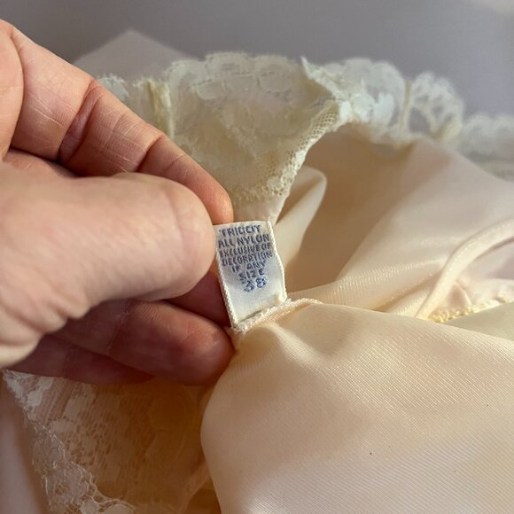 Vintage 1950s Vanity Fair Nightgown Layered Pale Pink Lace Sleeveless *Flaw - Picture 13 of 13